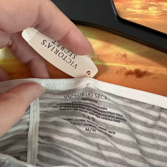 VS Gray and White Striped shimmer cotton hip hugger ruched butt underwear lowest - Picture 4 of 4